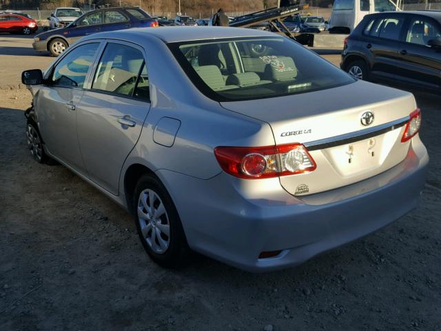 2T1BU4EE0DC993715 - 2013 TOYOTA COROLLA BA SILVER photo 3