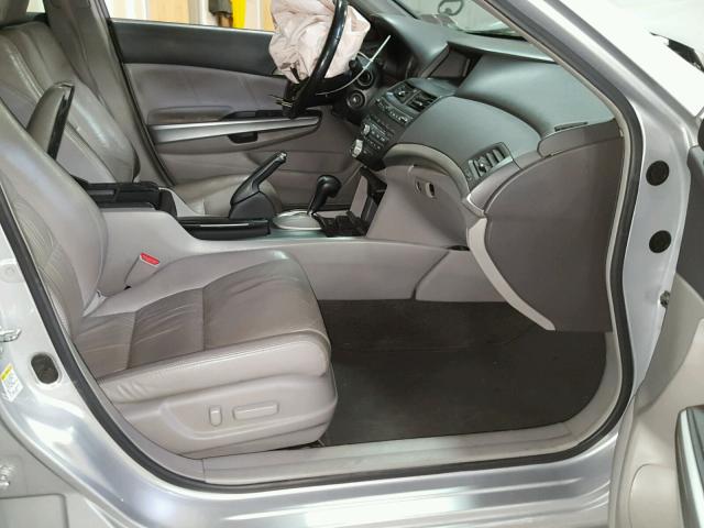 1HGCP36828A074552 - 2008 HONDA ACCORD EXL SILVER photo 5