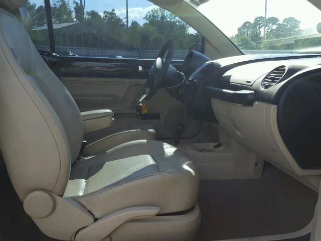 3VWRF31Y67M400581 - 2007 VOLKSWAGEN NEW BEETLE 黑色 照片 5