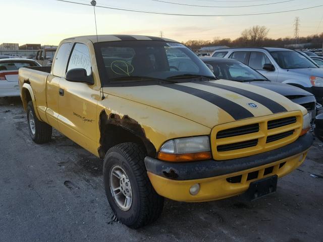 1B7GG22YXXS267833 - 1999 DODGE DAKOTA YELLOW photo 1