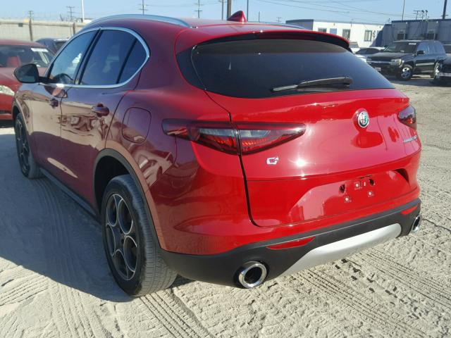 ZASFAKAN7J7B60079 - 2018 ALFA ROMEO STELVIO RED photo 3