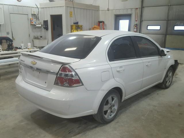 KL1TD56668B041993 - 2008 CHEVROLET AVEO BASE WHITE photo 4