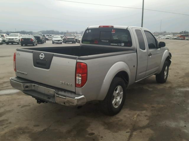 1N6AD06W47C442001 - 2007 NISSAN FRONTIER K SILVER photo 4