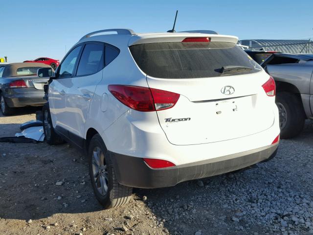 KM8JU3AG1FU011396 - 2016 HYUNDAI TUCSON LIM WHITE photo 3