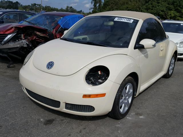 3VWRF31YX7M411261 - 2007 VOLKSWAGEN NEW BEETLE 米色 照片 2