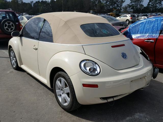 3VWRF31YX7M411261 - 2007 VOLKSWAGEN NEW BEETLE BEIGE photo 3