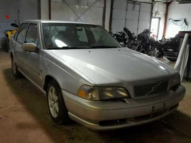 YV1LS55A7X2610086 - 1999 VOLVO S70 SILVER photo 1