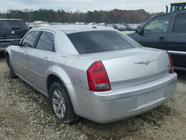 2C3KA53G16H383404 - 2006 CHRYSLER 300 TOURIN SILVER photo 3