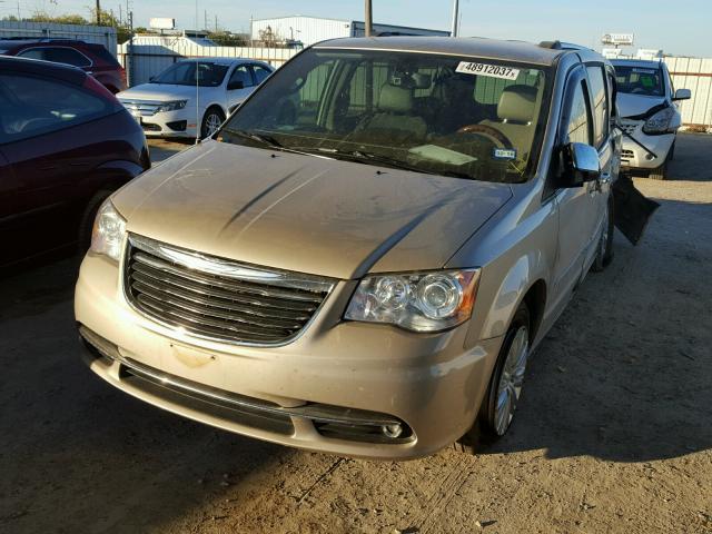 2C4RC1GG8DR723842 - 2013 CHRYSLER TOWN & COU GOLD photo 2