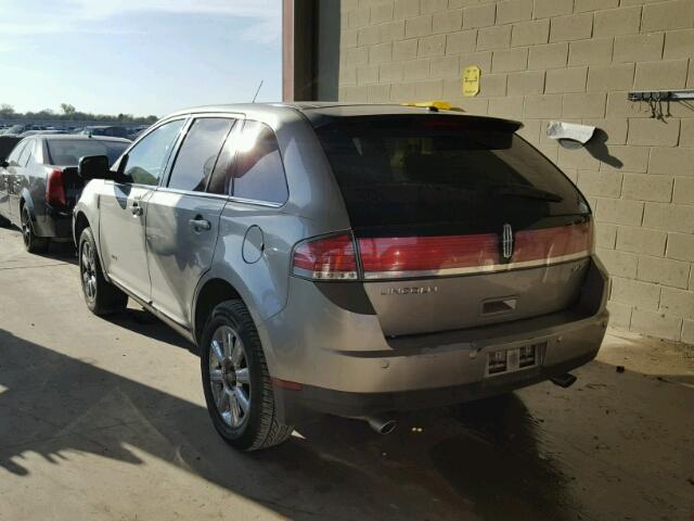 2LMDU68CX8BJ29008 - 2008 LINCOLN MKX SILVER photo 3