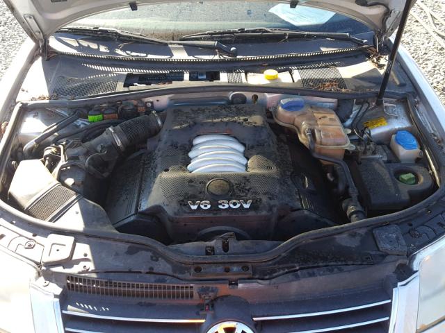 WVWWH63B52E109059 - 2002 VOLKSWAGEN PASSAT GLX SILVER photo 7