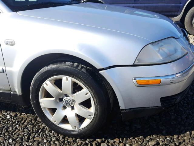 WVWWH63B52E109059 - 2002 VOLKSWAGEN PASSAT GLX SILVER photo 9
