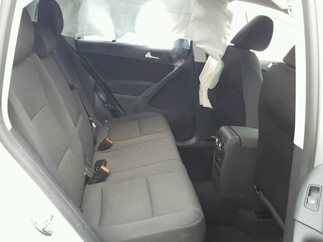 WVGAV7AX2CW522474 - 2012 VOLKSWAGEN TIGUAN S SILVER photo 6