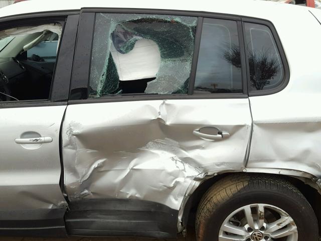 WVGAV7AX2CW522474 - 2012 VOLKSWAGEN TIGUAN S SILVER photo 9