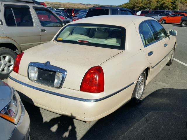 1LNFM83W0WY693719 - 1998 LINCOLN TOWN CAR C CREAM photo 4