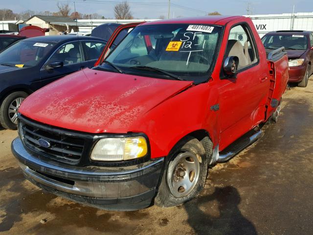 1FTRF07WXYKA24483 - 2000 FORD F150 RED photo 2
