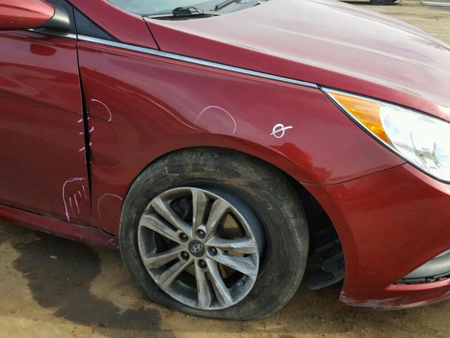 5NPEB4AC2EH834331 - 2014 HYUNDAI SONATA GLS RED photo 9