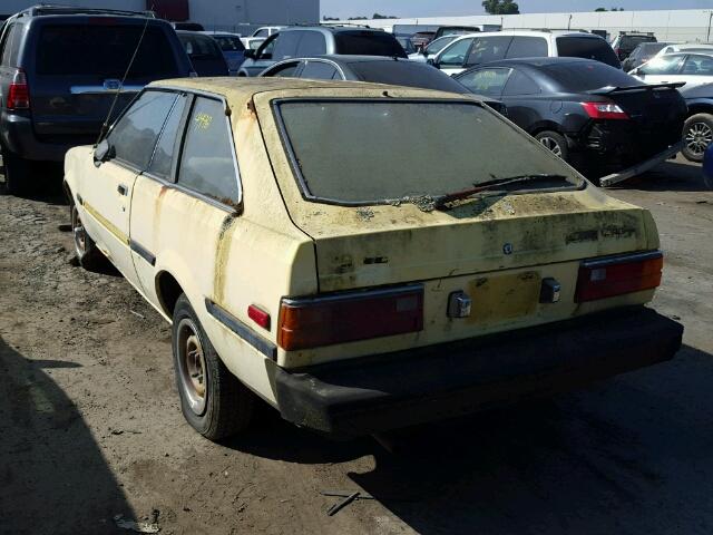 JT2TE72L4B0691981 - 1981 TOYOTA COROLLA DE YELLOW photo 3