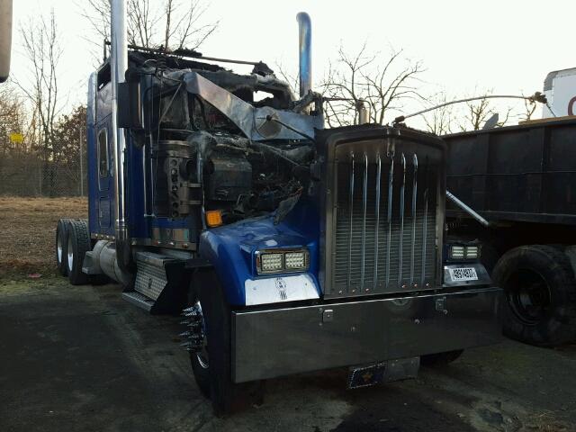 1XKWD49X37J184686 - 2007 KENWORTH CONSTRUCTI BLUE photo 1