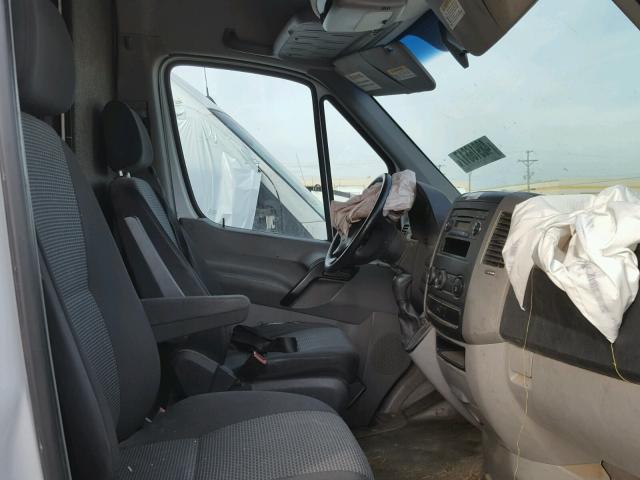 WDYPE8CC4D5812323 - 2013 FREIGHTLINER SPRINTER 2 WHITE photo 5