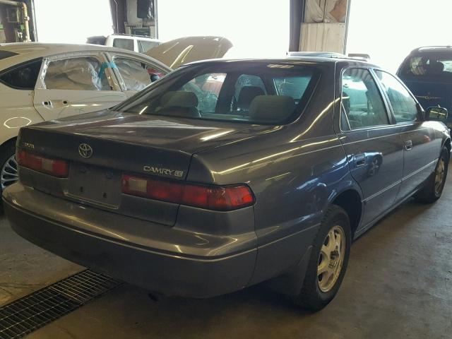 4T1BG22K0VU114591 - 1997 TOYOTA CAMRY CE GRAY photo 4