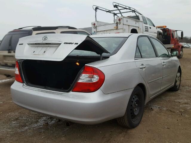 4T1BE32KX4U918987 - 2004 TOYOTA CAMRY LE ვერცხლისფერი ფოტო 4