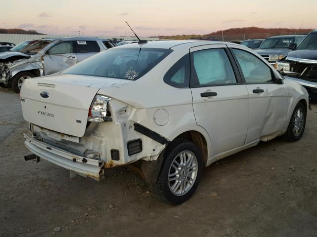 1FAHP35N49W170754 - 2009 FORD FOCUS SE WHITE photo 4