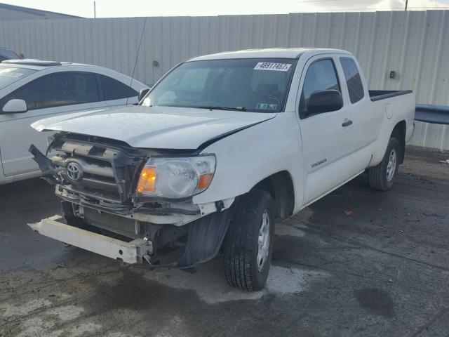 5TETX22N89Z616703 - 2009 TOYOTA TACOMA WHITE photo 2