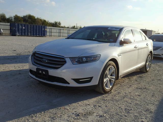 1FAHP2E80FG207406 - 2015 FORD TAURUS SEL WHITE photo 2