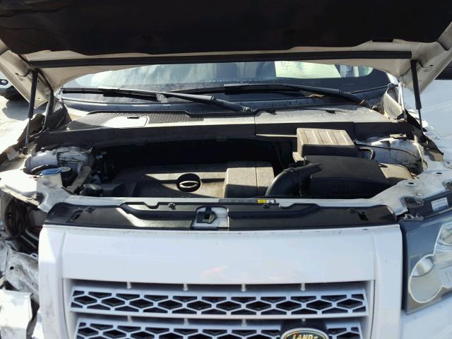 SALFS24N88H033419 - 2008 LAND ROVER LR2 SE TEC WHITE photo 7