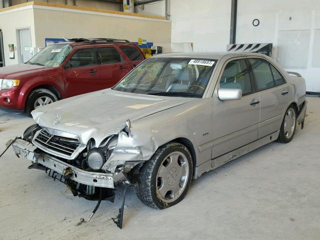 WDBJF55F1VJ034087 - 1997 MERCEDES-BENZ E 320 SILVER photo 2