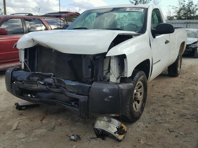 1GCEC14CX8E120748 - 2008 CHEVROLET SILVERADO WHITE photo 2