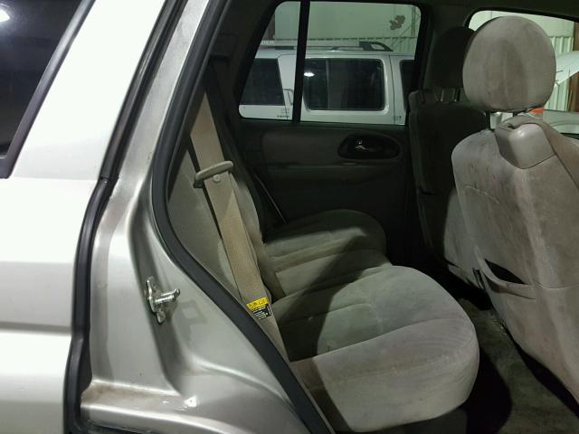 1GNDS13S652325799 - 2005 CHEVROLET TRAILBLAZE SILVER photo 6