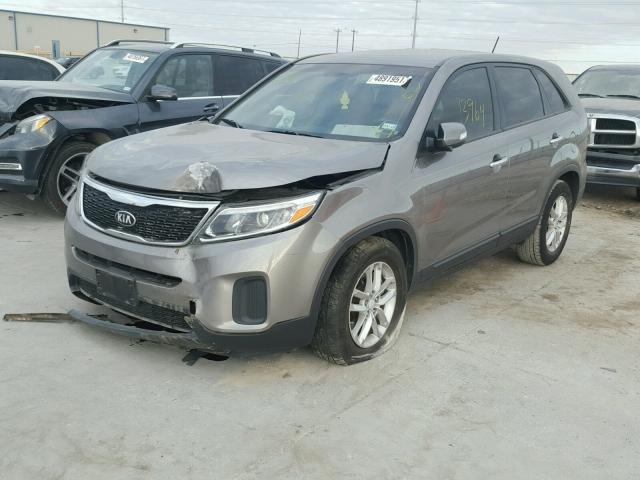 5XYKT4A63EG424249 - 2014 KIA SORENTO LX GRAY photo 2