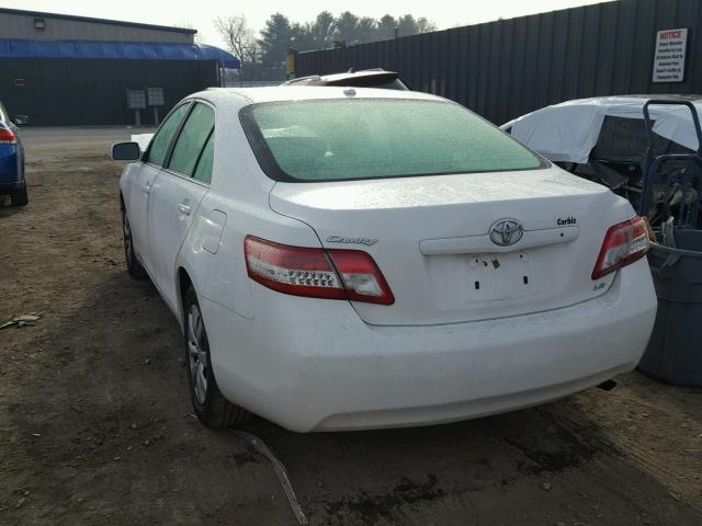 4T1BF3EK3BU644523 - 2011 TOYOTA CAMRY BASE WHITE photo 3