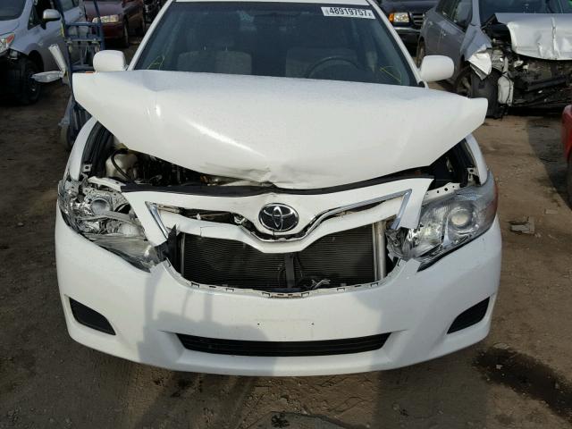 4T1BF3EK3BU644523 - 2011 TOYOTA CAMRY BASE WHITE photo 7