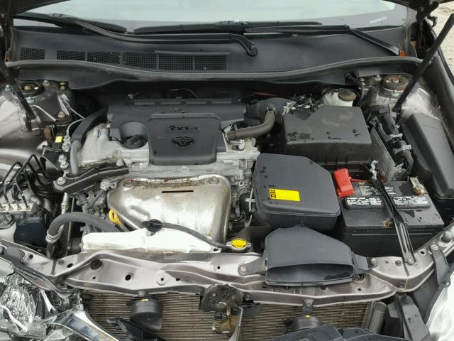 4T4BF1FK8FR473976 - 2015 TOYOTA CAMRY LE ნაცრისფერი ფოტო 7