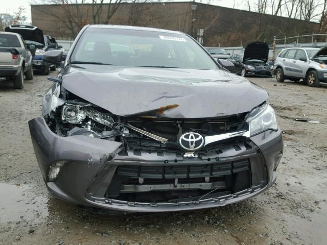 4T4BF1FK8FR473976 - 2015 TOYOTA CAMRY LE GRAY photo 9