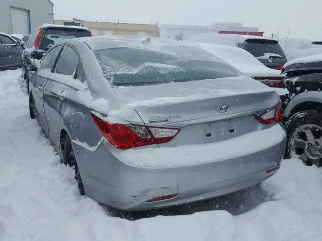 5NPEB4AC6DH773435 - 2013 HYUNDAI SONATA GLS SILVER photo 3