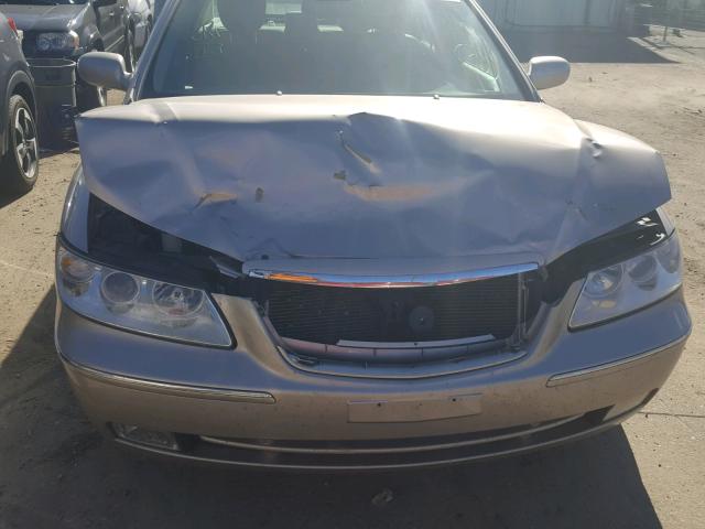 KMHFC46F17A139560 - 2007 HYUNDAI AZERA SE GOLD photo 7