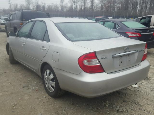 4T1BE32K12U538370 - 2002 TOYOTA CAMRY LE SILVER photo 3