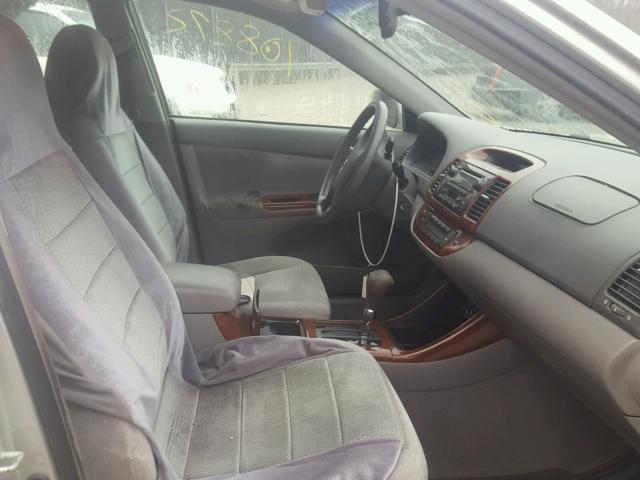 4T1BE32K12U538370 - 2002 TOYOTA CAMRY LE SILVER photo 5