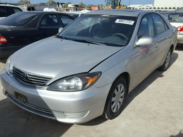 4T1BE30KX5U053488 - 2005 TOYOTA CAMRY LE 米色 照片 2