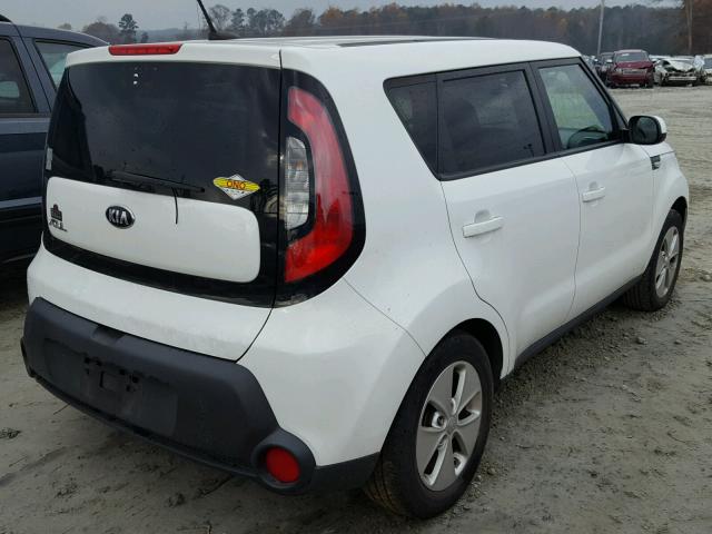 KNDJN2A22E7711053 - 2014 KIA SOUL WHITE photo 4