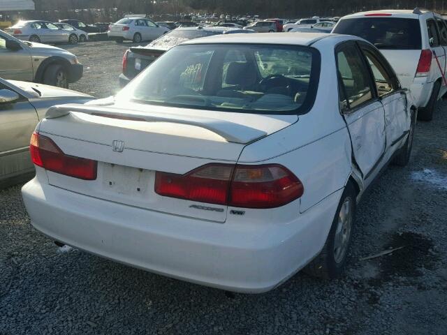 1HGCG1648YA085881 - 2000 HONDA ACCORD LX WHITE photo 4