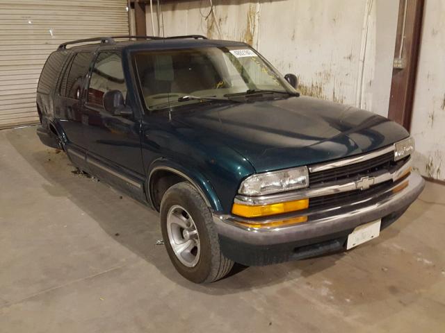 1GNCS13W7W2209723 - 1998 CHEVROLET BLAZER GREEN photo 1