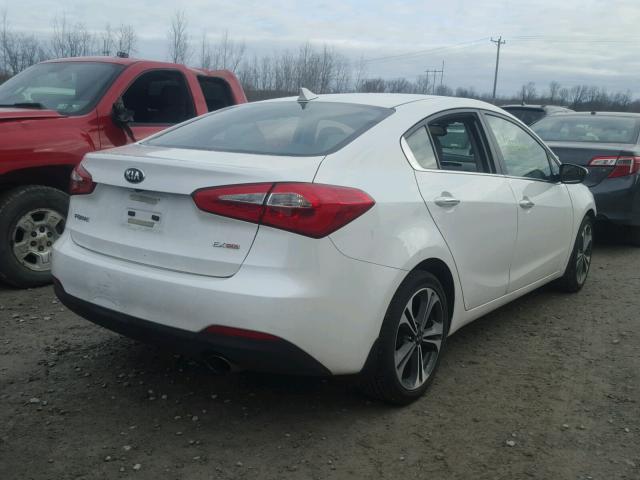 KNAFZ4A8XG5522270 - 2016 KIA FORTE EX WHITE photo 4