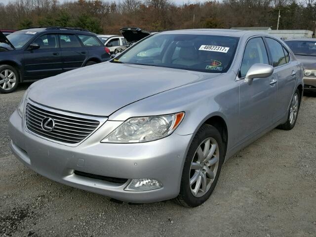 JTHCL46F295002399 - 2009 LEXUS LS 460 SILVER photo 2