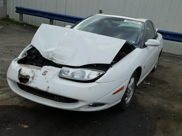 1G8ZY12761Z265352 - 2001 SATURN SC2 WHITE photo 2
