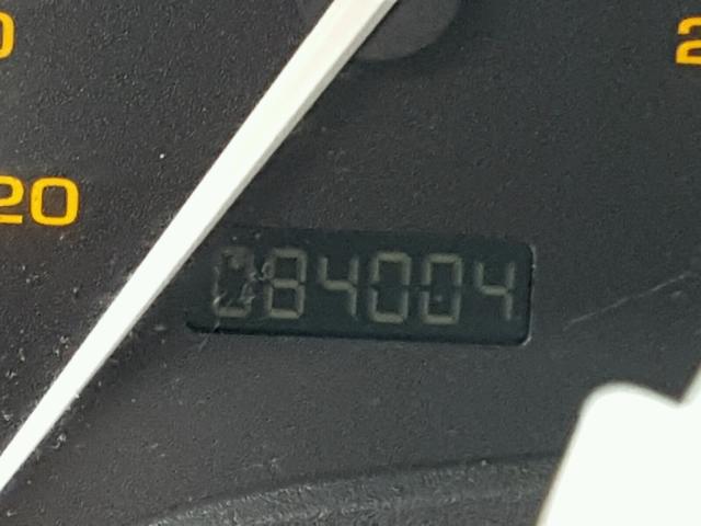 1G8ZY12761Z265352 - 2001 SATURN SC2 WHITE photo 8